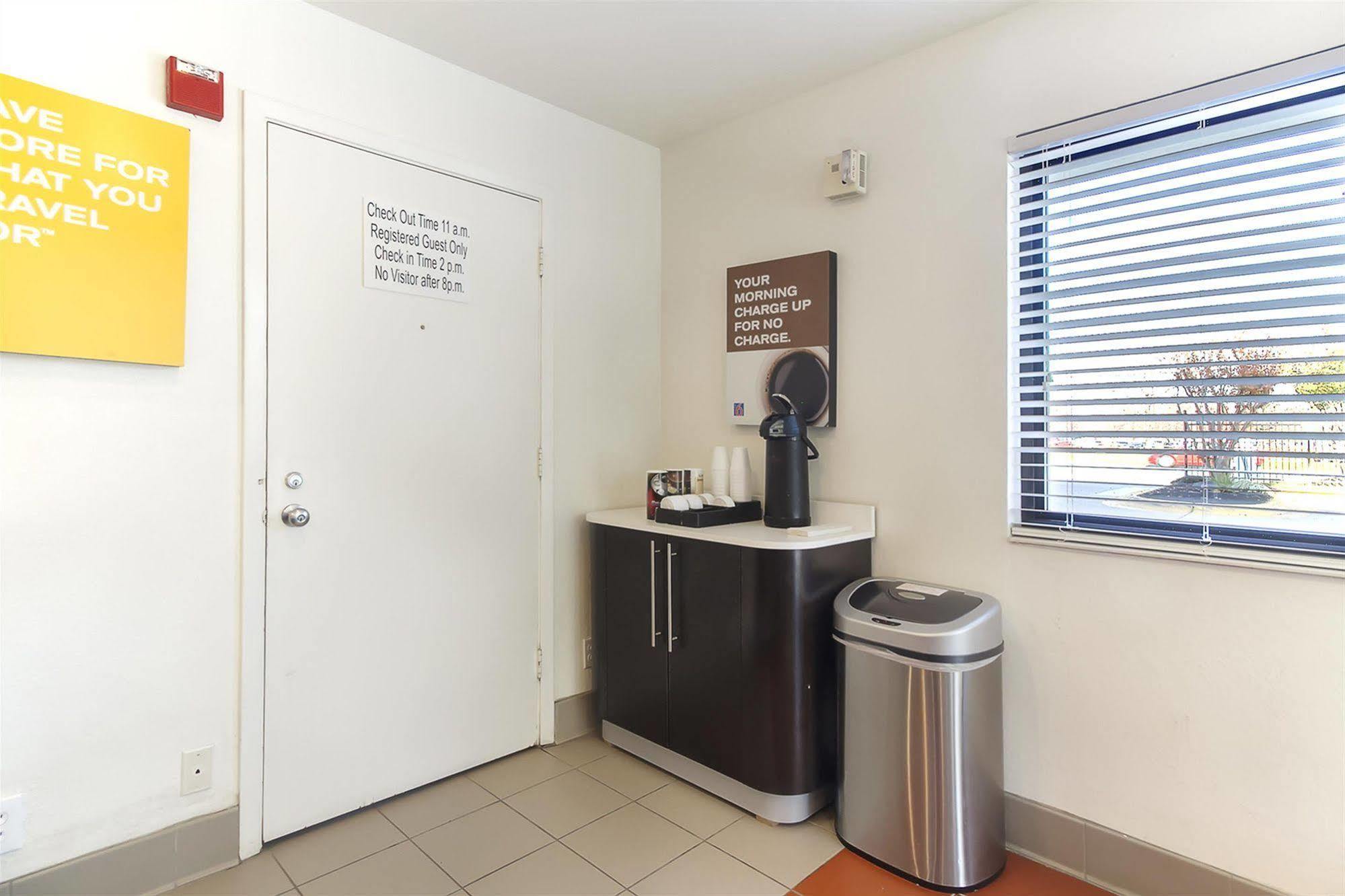 Motel 6-Capitol Heights, Md - Washington Λάργκο Εξωτερικό φωτογραφία