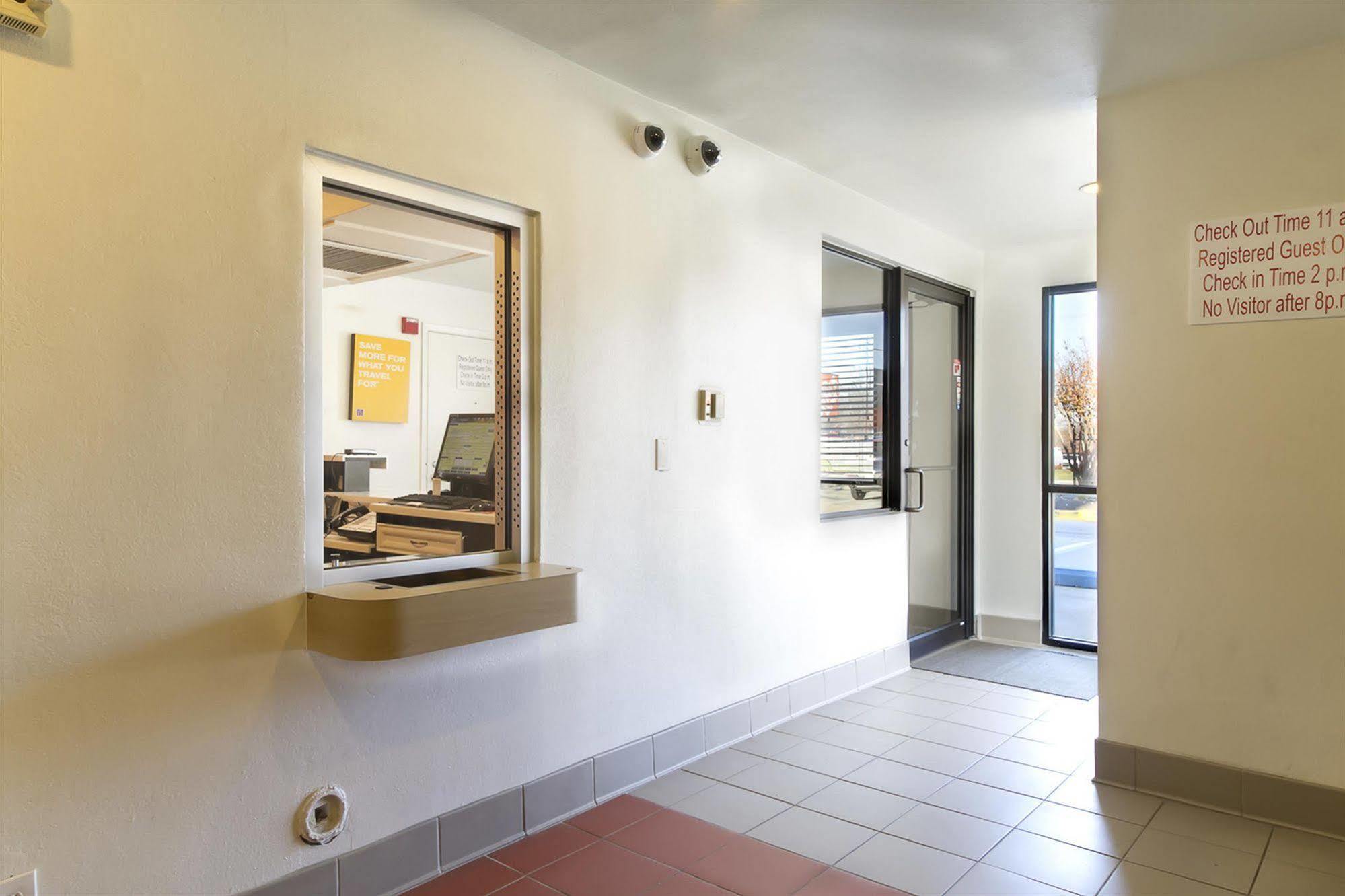 Motel 6-Capitol Heights, Md - Washington Λάργκο Εξωτερικό φωτογραφία
