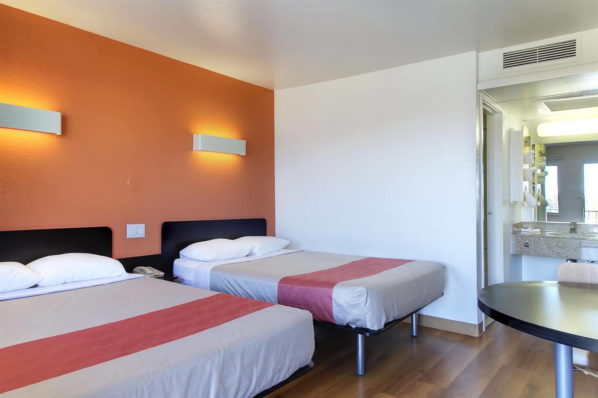Motel 6-Capitol Heights, Md - Washington Λάργκο Εξωτερικό φωτογραφία